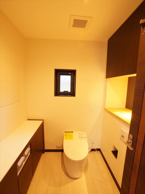 リノベーション施工後写真　トイレルーム